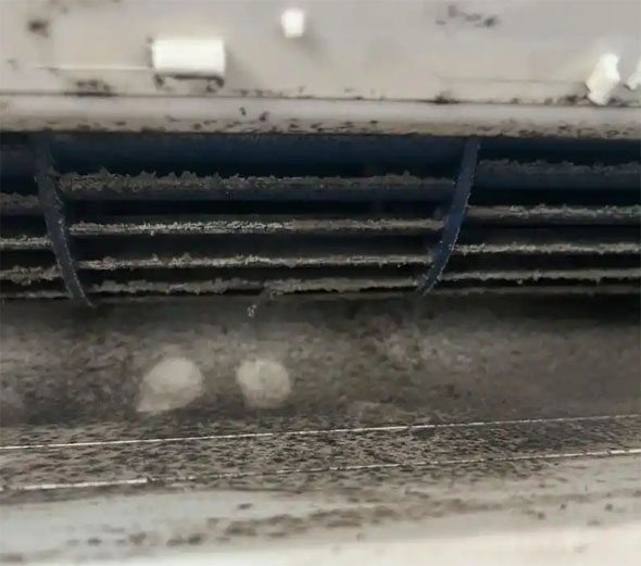 常德市空调吹的风有股烧焦味是怎么回事